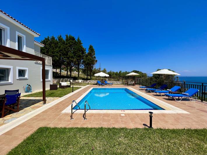 Villa pour 6 personnes, avec balcon et jardin dans Skala - 2