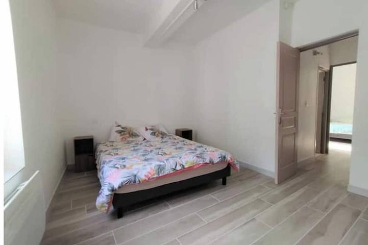 Location de vacances pour 10 personnes, avec Terrasse à Lespignan - 2