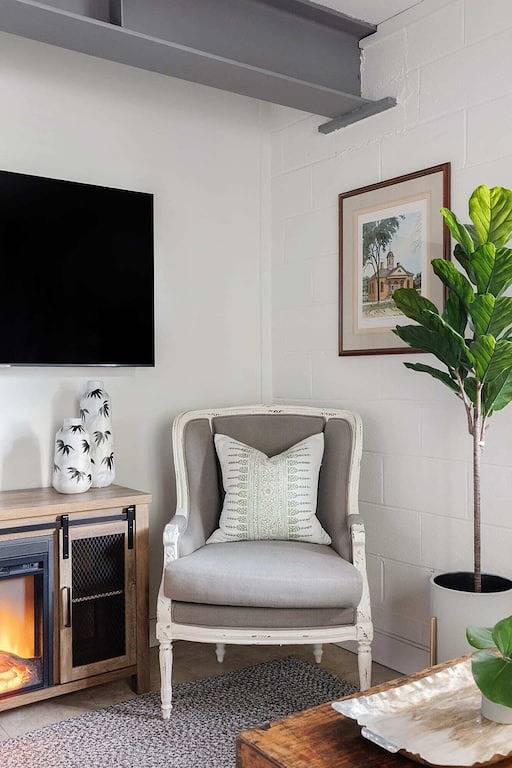 Ganze Wohnung, Cozy Modern Studio Just 2 Blocks To Forsyth Park! in Savannah, Chatham County