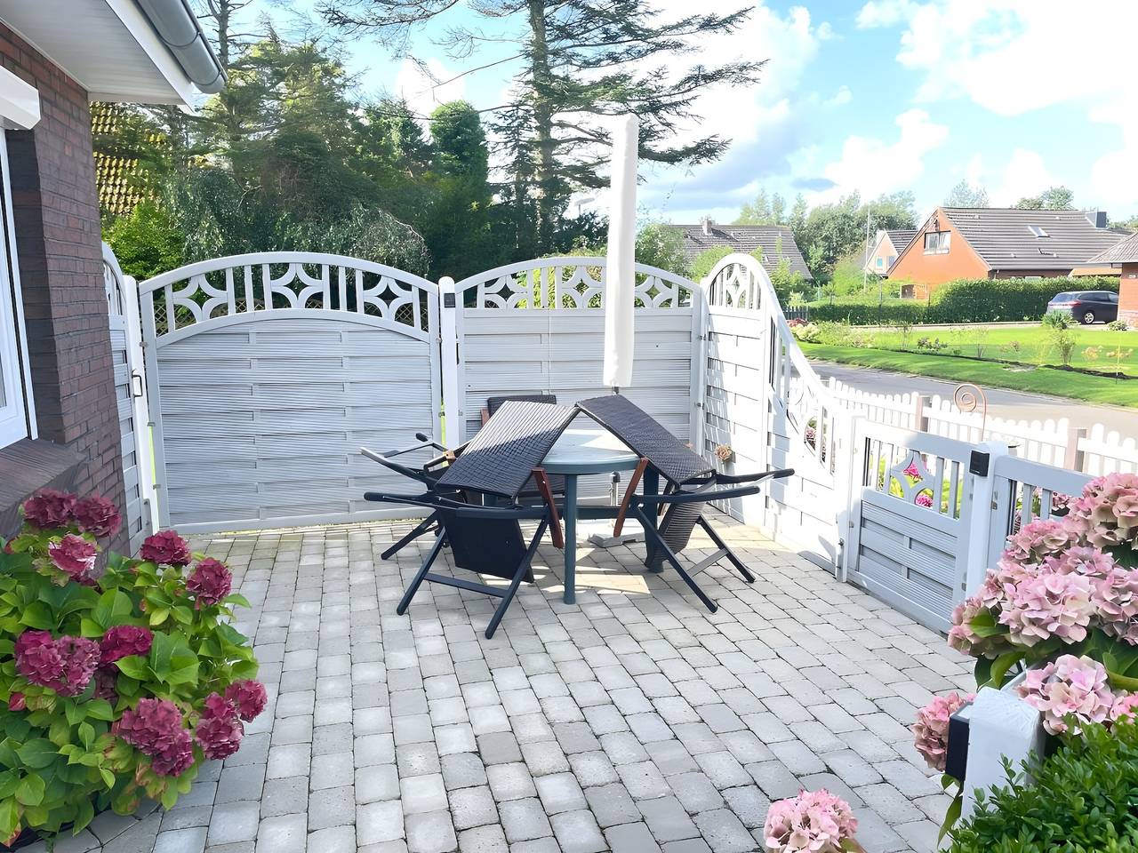 Ganze Wohnung, Ferienwohnung 'Meisennest' mit Privatterrasse, Gemeinschaftsgarten und Wi-Fi in Nordstrand (Gemeinde), Nordseeküste