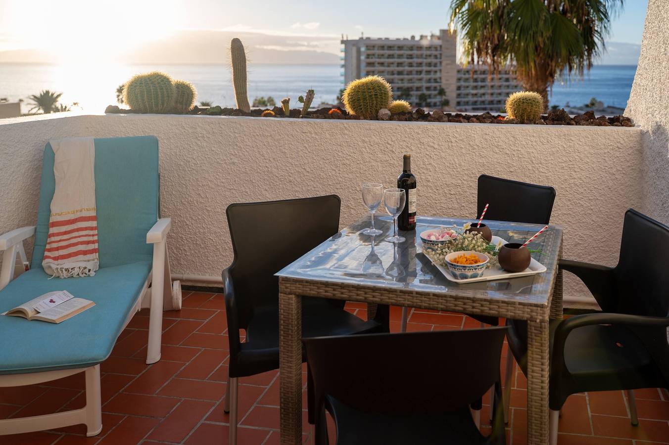 Appartement entier, Appartement 'James Sun' : Vue Mer, Terrasse Privée et Wi-Fi in Playa de los Guíos, Santiago del Teide
