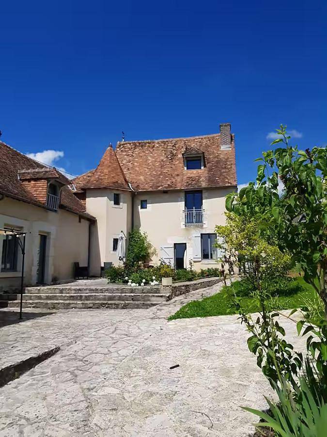Maison de campagne pour 3 personnes, avec Balcon et Terrasse ainsi que Jardin et Piscine dans Villiers-sur-Loir