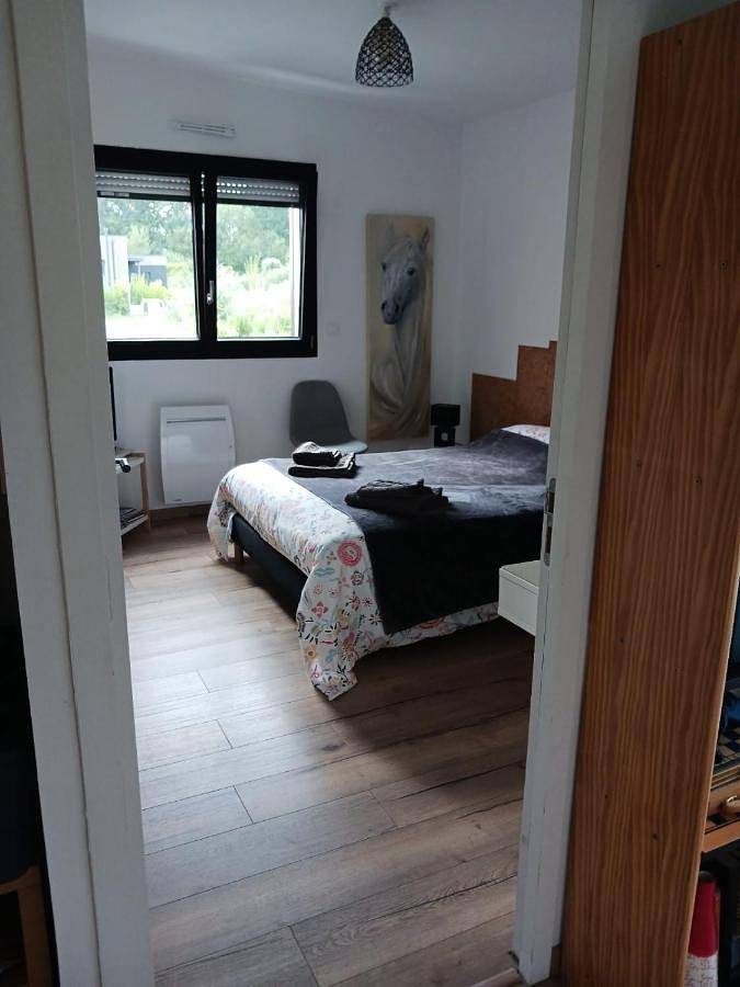 Chambre d’hôte pour 2 personnes, avec terrasse ainsi que vue et jardin à Yvias