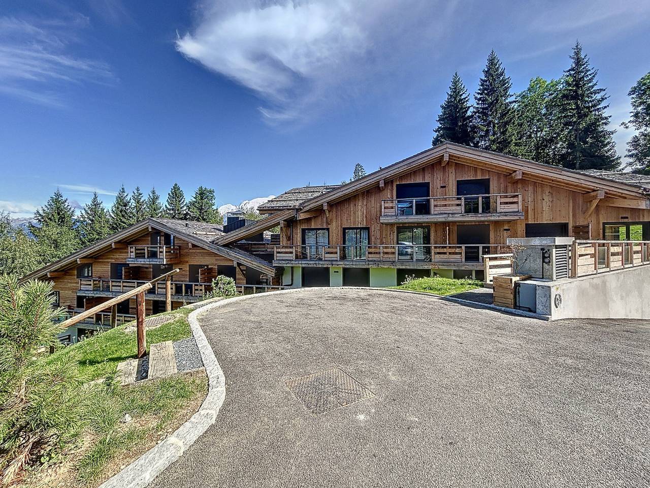 Entire apartment, Charming apartment in Combloux near slopes with parking in Combloux, Pays du Mont-Blanc