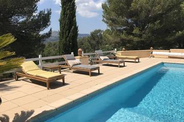 Agriturismo pour 4 personnes, avec piscine et jardin à La Bouilladisse