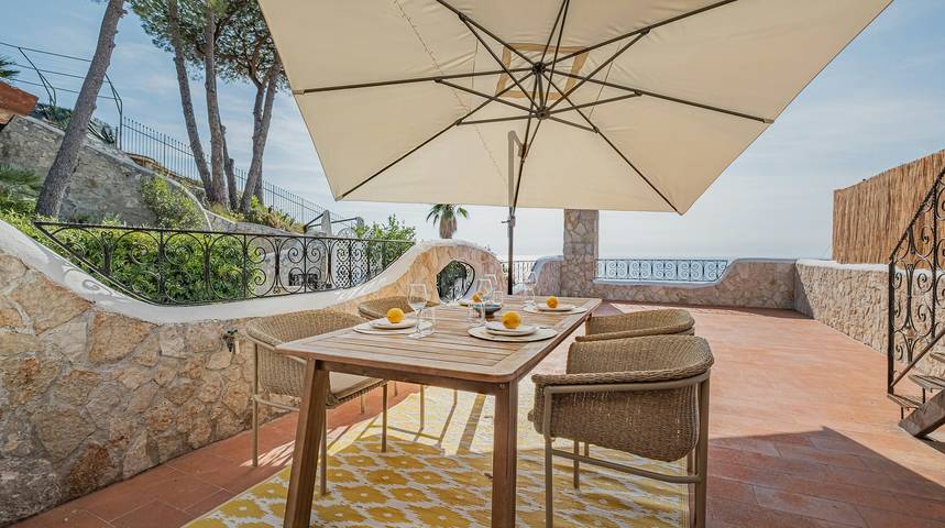 Ganze Wohnung, Haus mit Meerblick an der Riviera di Ulisse in Sperlonga, Latina Provinz