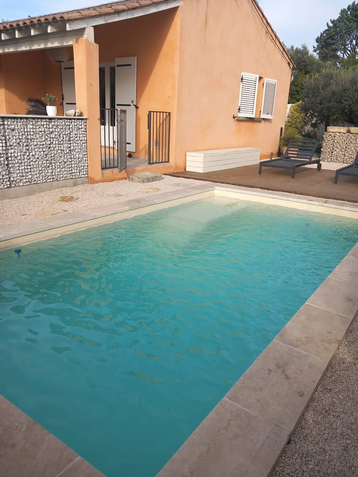 Appartement entier, Maison avec piscine privée à Entraigues in Entraigues-sur-la-Sorgue, Vaucluse