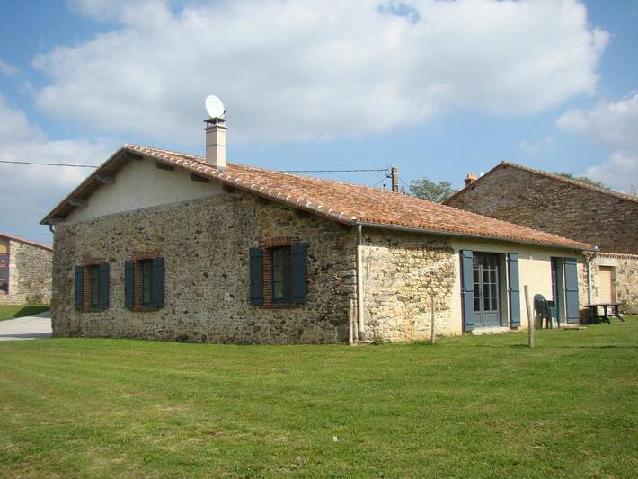 Gîte pour 8 personnes, avec Jardin et Piscine