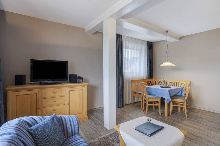 Ganze Wohnung, Wohnung 'Lerche' mit Bergblick, Gemeinschaftsgarten und Wi-Fi in Usseln, Willingen