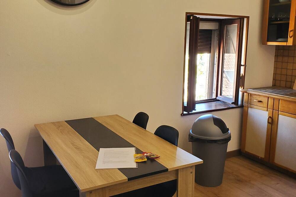 Entire apartment, Cosy, bright apartment - Epinal town center in Épinal, Épinal region