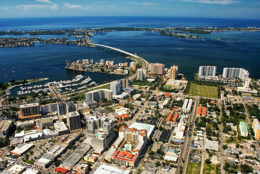 Guests Love This Home & Location\n 1 Mile to Downtown, Trolley to Beach, Pets Ok! in Sarasota, Sarasota County