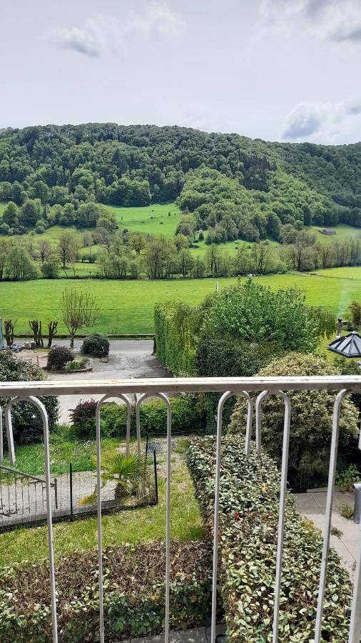 Chambre d’hôte pour 2 personnes, avec balcon ainsi que jardin et vue