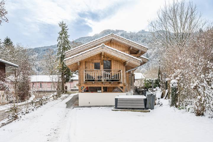 Chalet pour 10 personnes, avec jacuzzi et jardin - 1