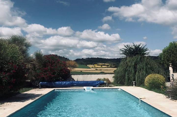 Gîte pour 4 personnes, avec Jardin et Piscine à Villasavary