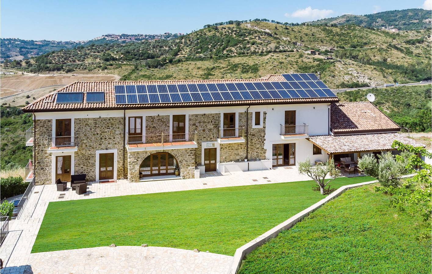 Casa Vacanza per 20 Persone in Torchiara, Cilento