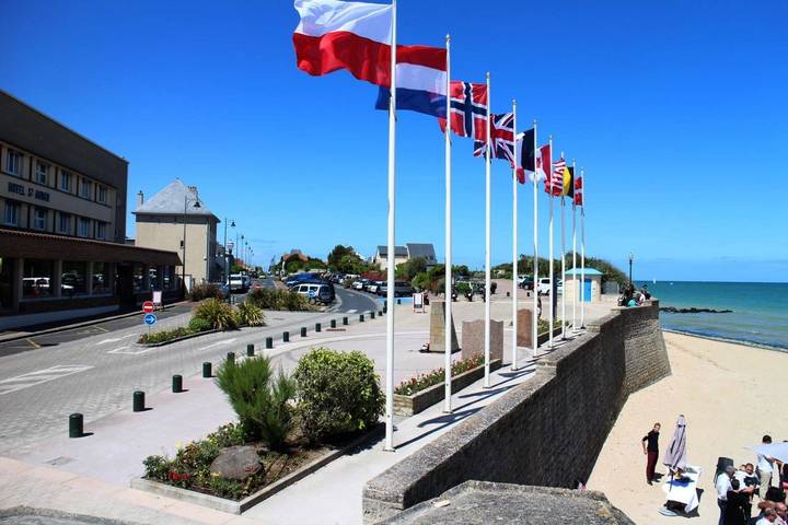 Hôtel pour 2 personnes, avec terrasse et vue, animaux acceptés à Saint-Aubin-sur-Mer (Calvados)