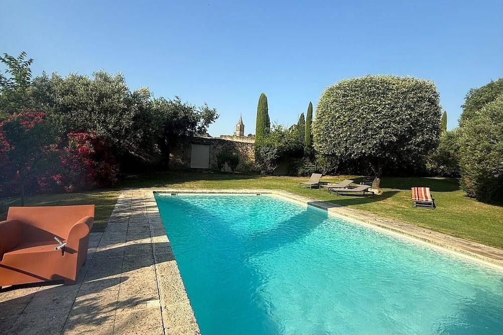 Charming Mas In The Heart Of The Village Of Collias At The Gateway To Uzes in Collias, Nimes region