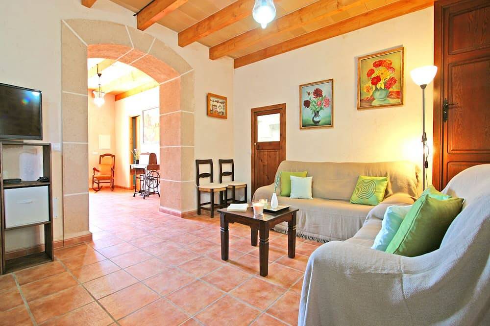 Finca historique avec confort moderne et vue panoramique, piscine, nature, Wifi in Santa Margalida, Majorque du Nord