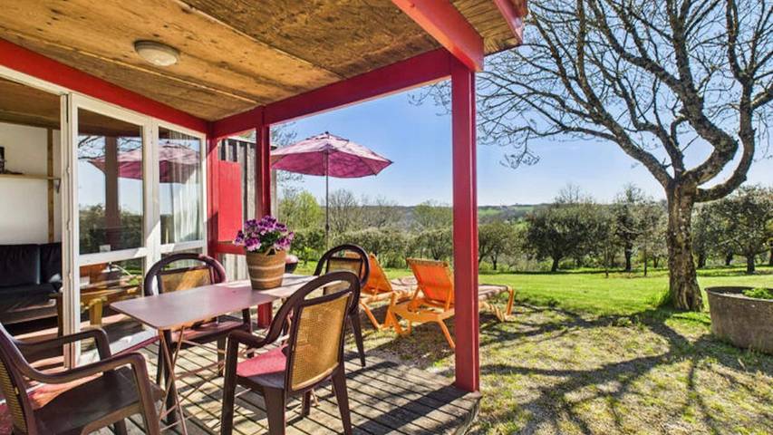 Appartement de vacances pour 6 personnes, avec piscine et jardin