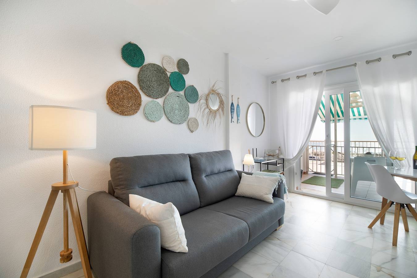 Ganze Wohnung, Ferienwohnung 'Apartamento Los Balcones A' mit Meerblick, Privatterrasse und Wi-Fi in La Barrosa, Chiclana de la Frontera