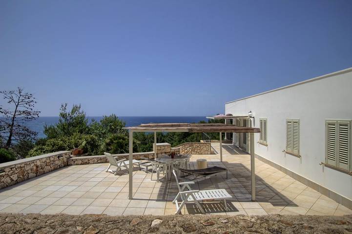 Casa vacanza per 6 persone, con terrazza e giardino a Patù