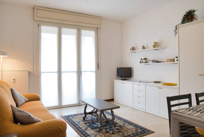 Ferienwohnung für 3 Personen, mit Ausblick und Garten sowie Balkon in Lecco