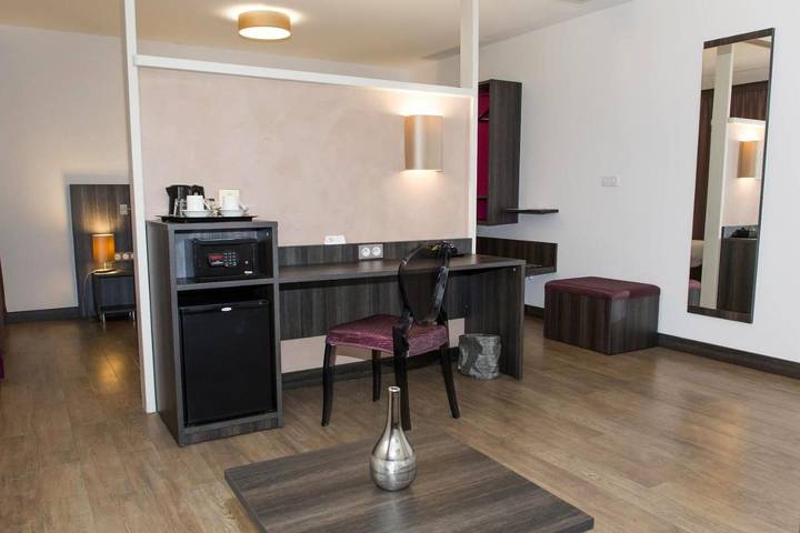 Hôtel pour 2 personnes, avec jardin et piscine, animaux acceptés à Pierrelatte - 3