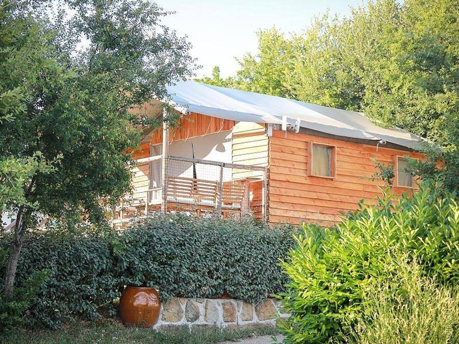 Flower Camping l'Epi Bleu - Tienda de lona y madera 4 personas - Cabane Lodge sur pilotis Confort 24m² (2 habitaciones) - 10m² terraza cubierta in Banon, Forcalquier region