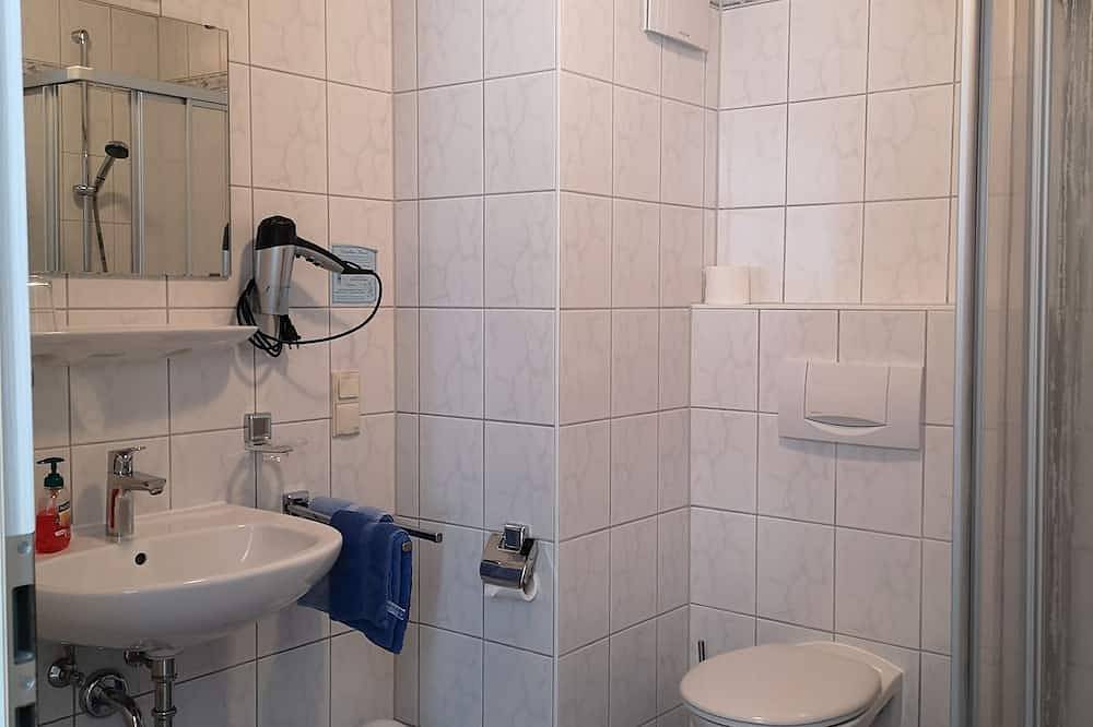 Ganze Wohnung, Gemütliches Einzelappartement (28m2) mit Balkon/Terrasse in Neustadt a.d.Donau, Altmühltal