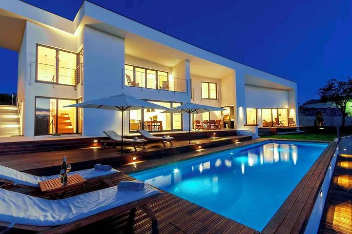 Ferienhaus für 9 Personen, mit Sauna und Garten