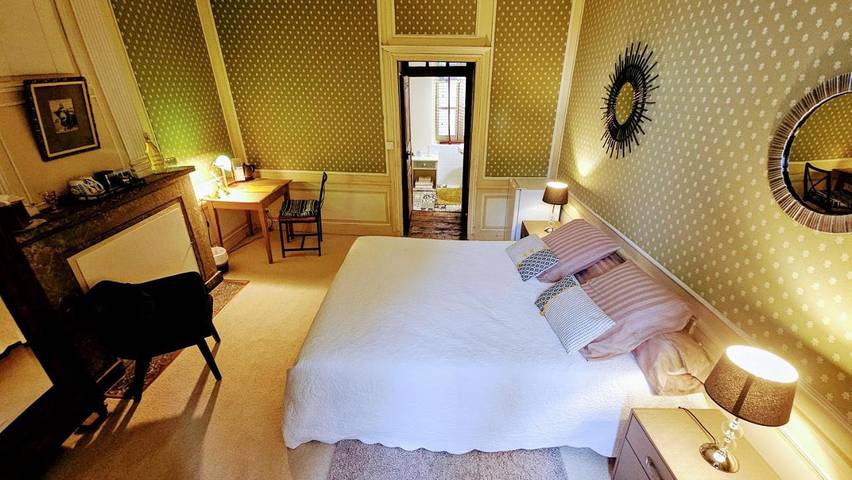 Location de vacances pour 2 personnes, avec vue et jardin à Quintin - 4