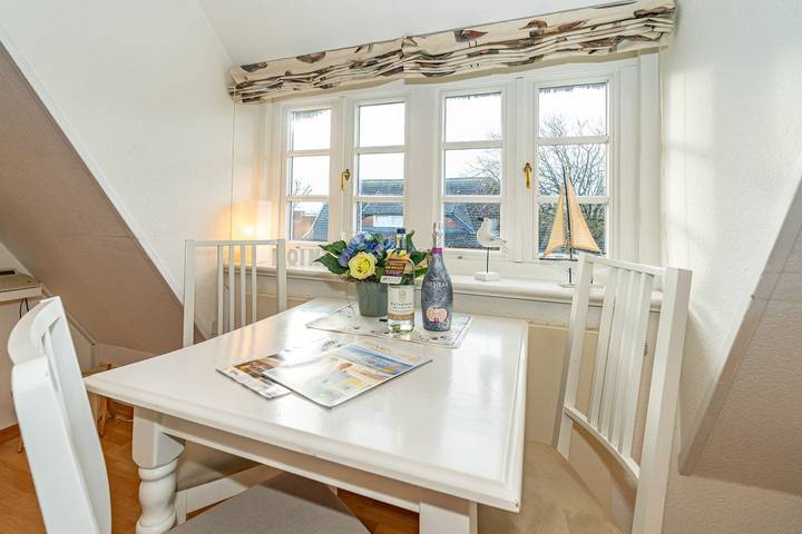 Ganze Wohnung, Ferienwohnung unter Reet für bis zu zwei Personen, in Westerland. in Westerland, Sylt (Gemeinde)