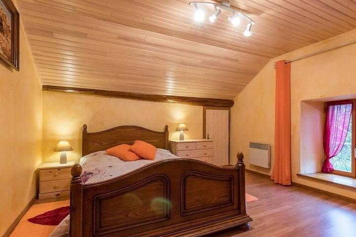 Gîte pour 2 personnes, avec jardin à Saint-Bresson - 2