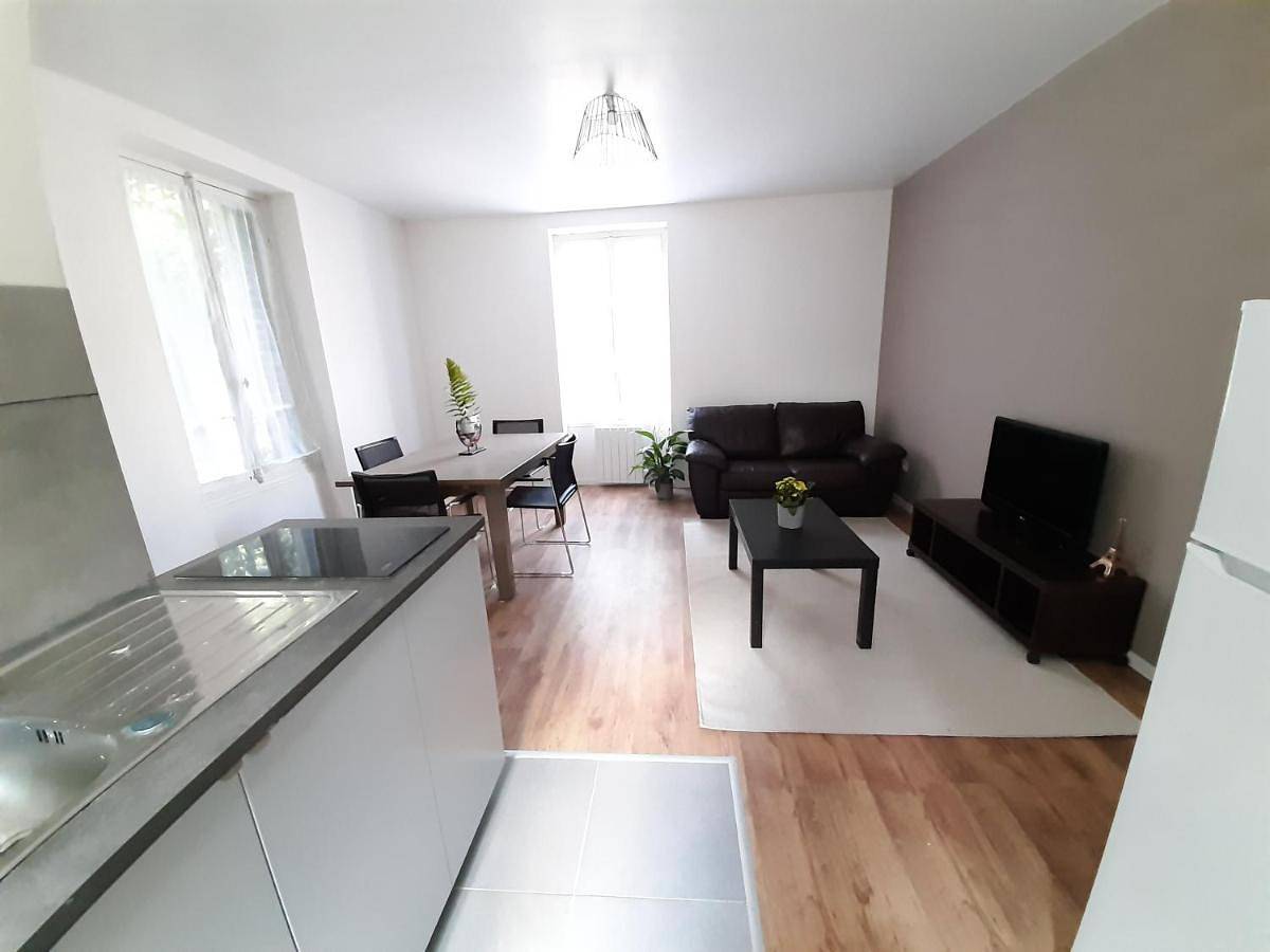 Appartement entier, One-Bedroom Apartment in Survilliers, Val-d'Oise