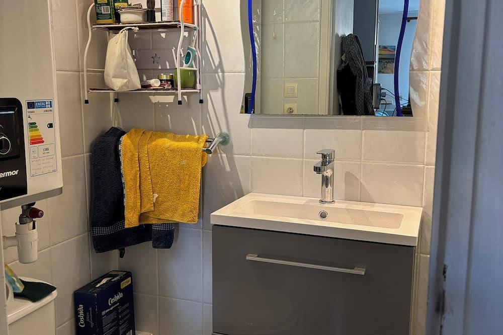 Apartamento entero, Studio with terrace 3 minutes from the beach  in Cap d'Agde, Agde