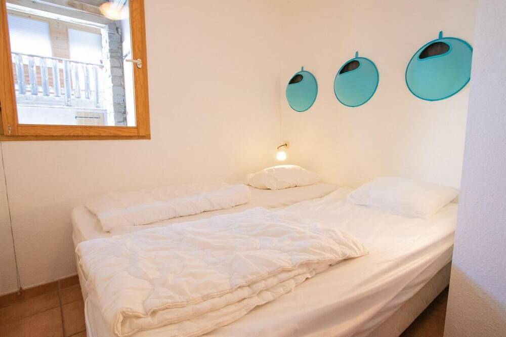 Chalet, 300m du centre station, Rez-de-chaussée, balcon, parking, télévision, casier à ski, 100m² in La Norma, Villarodin-Bourget