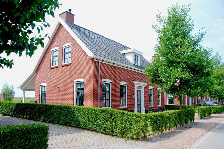Ferienhaus für 10 Personen, mit Whirlpool und Terrasse sowie Garten und Sauna in Colijnsplaat