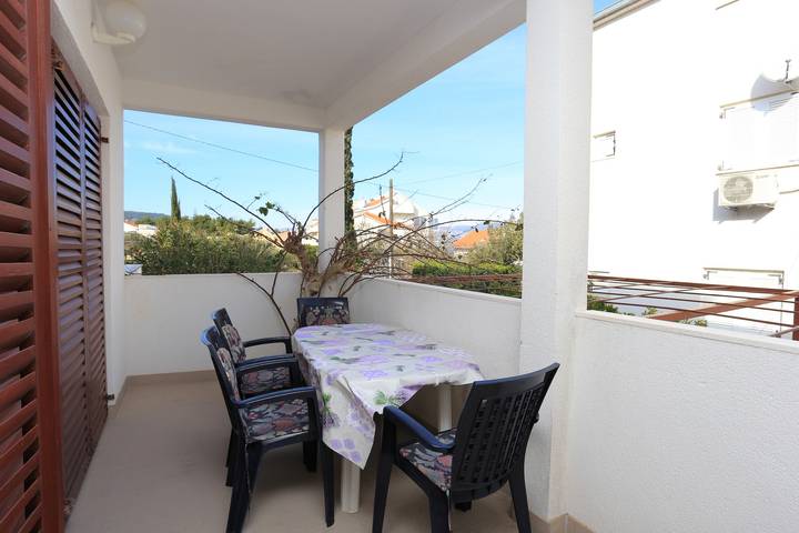 Apartament wakacyjny dla 6 osób, z Balkon/ taras w Slatine