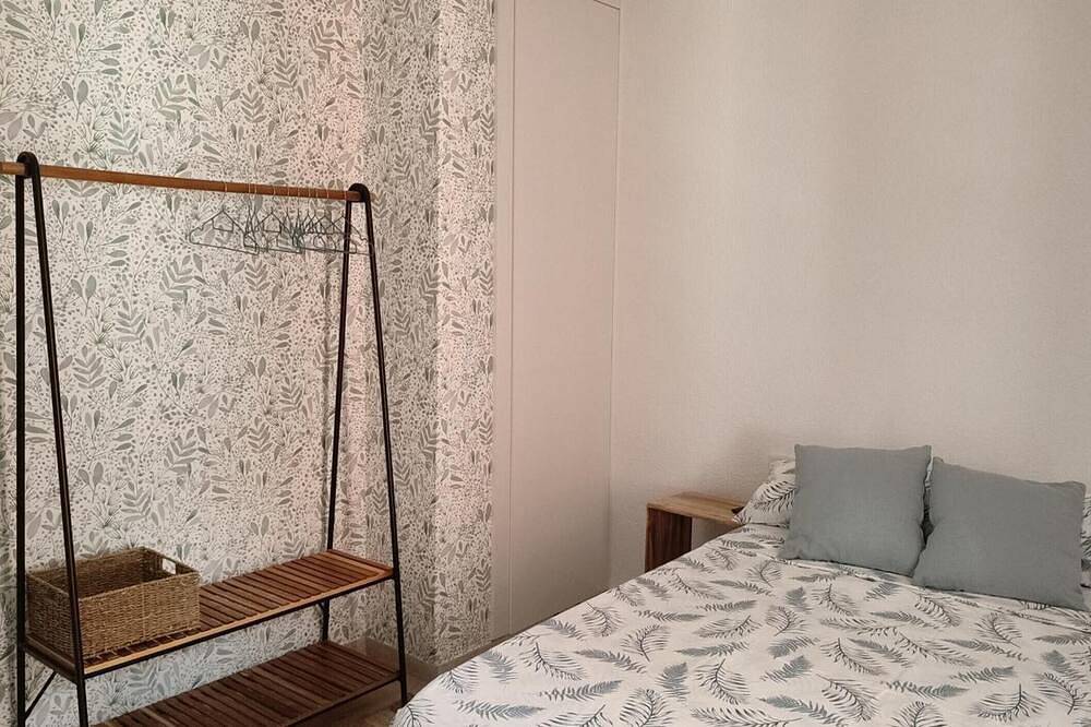 Entire apartment, Apartment 'Las Flores 1' with Wi-Fi and Air Conditioning in Murcia, Murcia Inland