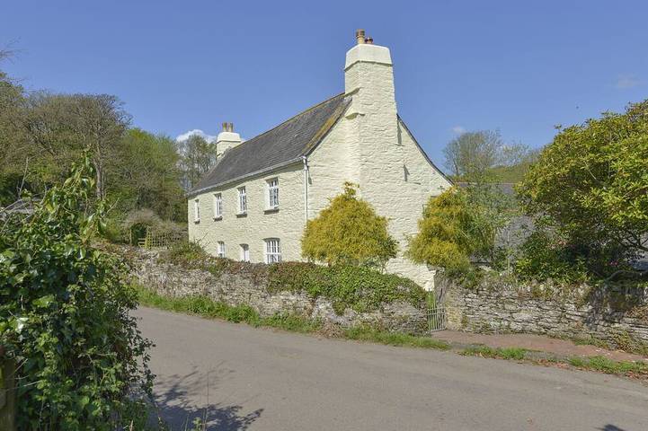 Vacation rental for 12 people, with yard, with pets in St. John