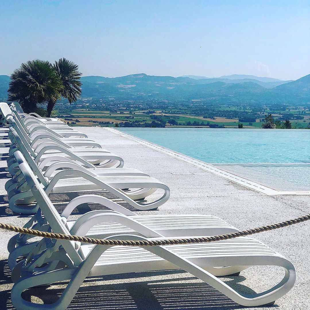 Appartamento intero, Appartamento con piscina all'aperto e Wifi  in Bettona, Perugia e dintorni