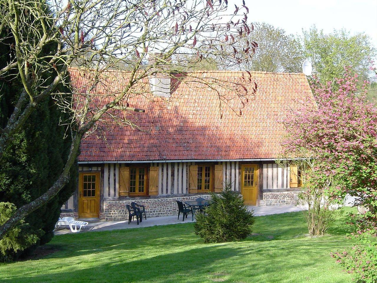 Maison de vacances 'Maison Normande Proximi De La Mer' avec terrasse privée, jardin privé et Wi-Fi in Hautot-l'Auvray, Région du Havre