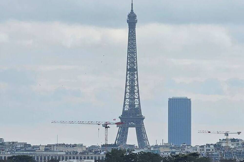 Appartement De Vacances pour 4 Personnes dans Puteaux, Hauts-de-Seine