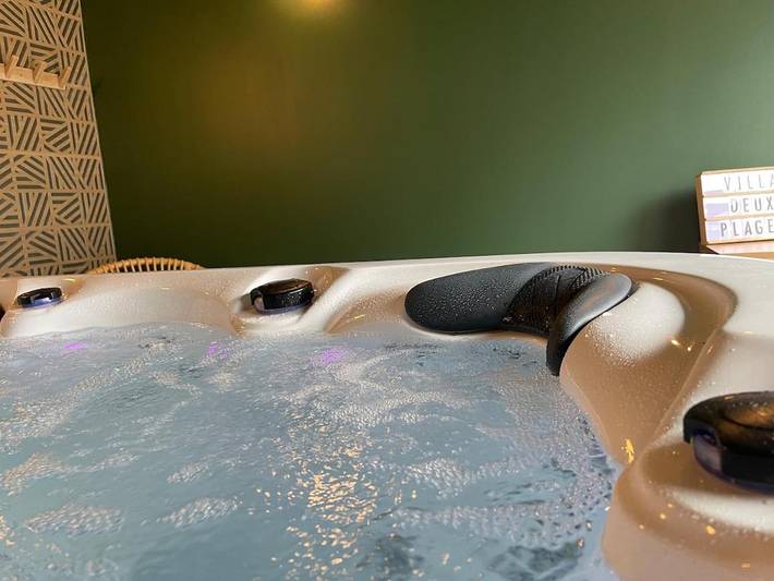 Villa pour 6 personnes, avec jacuzzi et piscine ainsi que jardin et bassin pour enfant à Saint-Palais-sur-Mer - 2