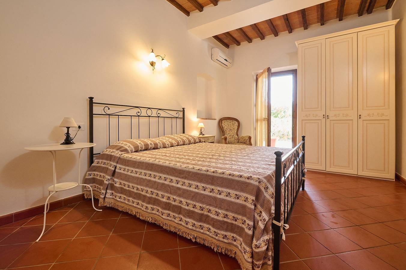 Agriturismo "Antichi Palmenti - Alloro" con Giardino in comune e A/C in San Vincenzo, Costa degli Etruschi