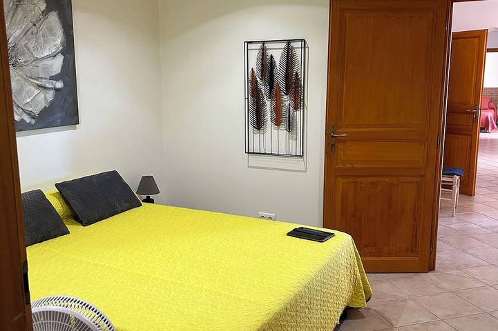 Location de vacances pour 5 personnes, avec terrasse, animaux acceptés à Bastelicaccia - 3