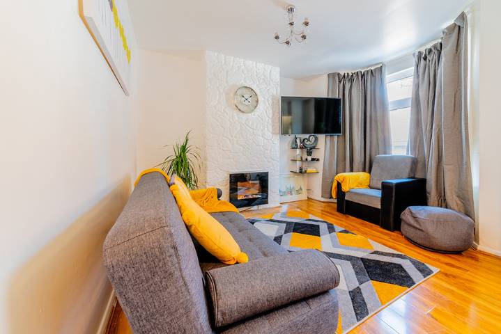 Location de vacances pour 7 personnes, avec jardin, adapté aux familles dans Chatham (United Kingdom)