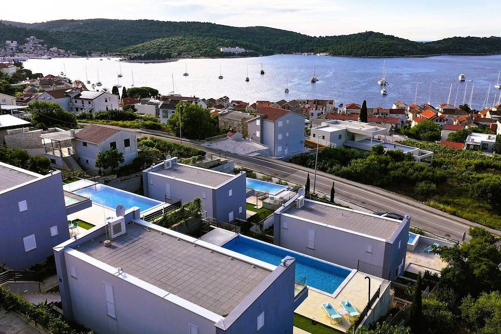 Villa Onix – Panoramic Sea View with Private Heated Pool in Vis Town, Vis (Dalmatia)