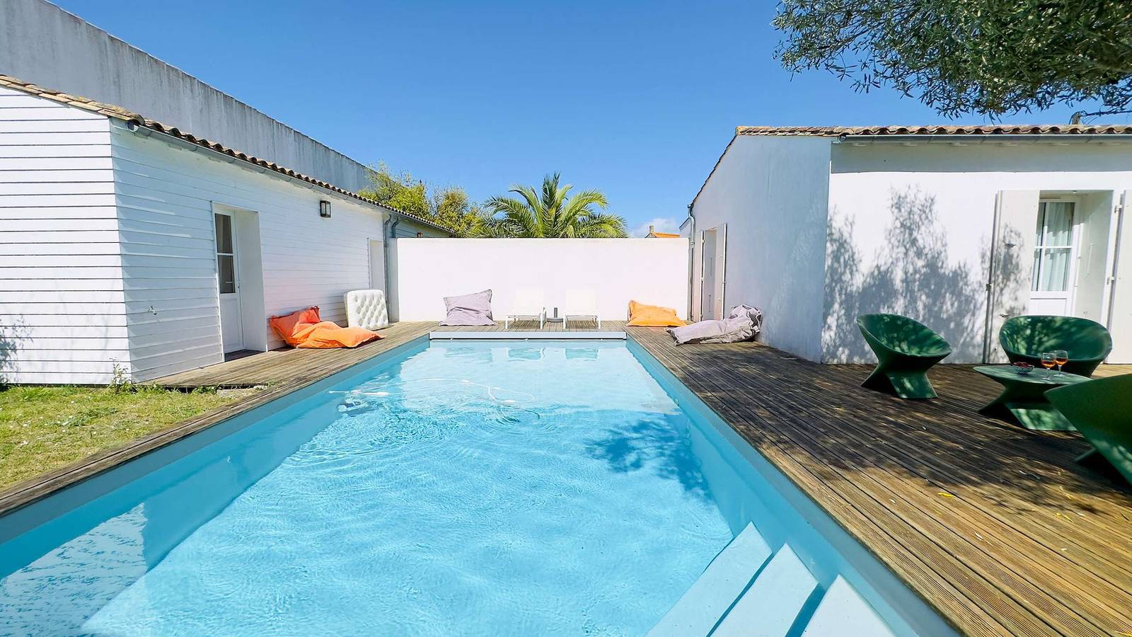 Apartamento vacacional entero, Superb villa with swimming pool in the village in Saint-Clément-des-Baleines, Isla de Ré