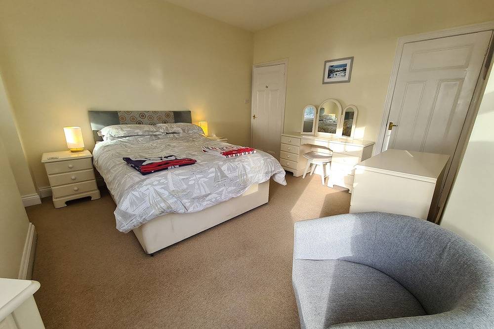 Upper Tresulian -  an apartment that sleeps 4 guests  in 2 bedrooms in St Mawes, Cornwall
